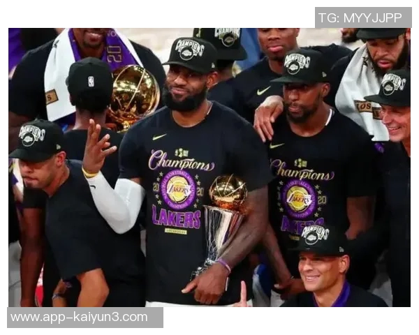 武圣期待詹姆斯再次换队展现精彩球风与职业生涯新篇章