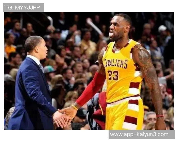 新赛季球队策略转变卢指导强调围绕明星球员构建体系