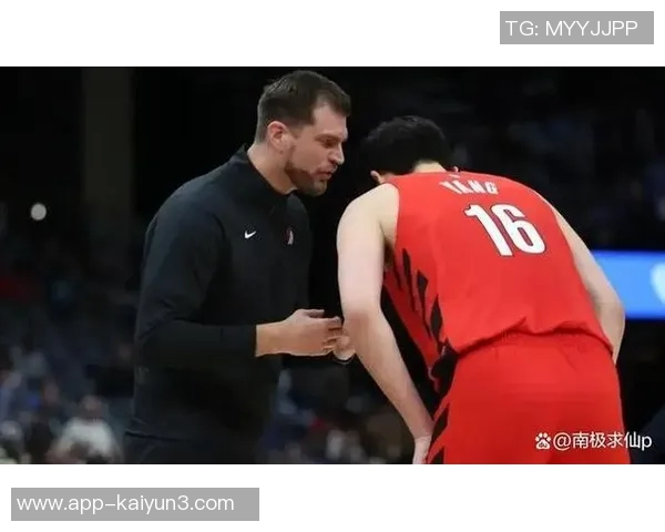 开拓者媒体人称批评杨瀚森不公因与科沃德奎因比较不当