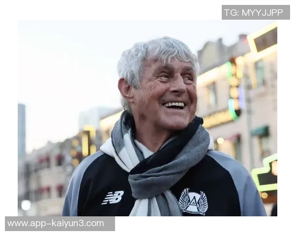 米体报道主帅向齐尔克泽承诺战术地位或成罗马队史最贵引援