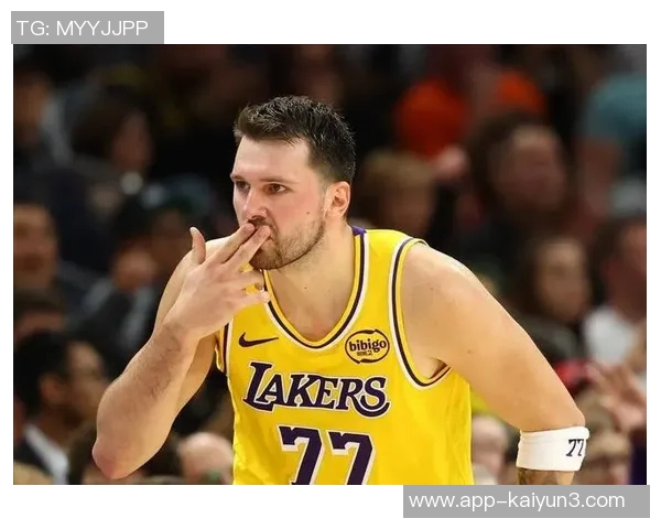 湖人失误频繁落后76人东契奇提前退场恩比德表现抢眼拿下20分5篮板 湖人失误频繁落后76人东契奇提前退场恩比德表现抢眼拿下20分5篮板